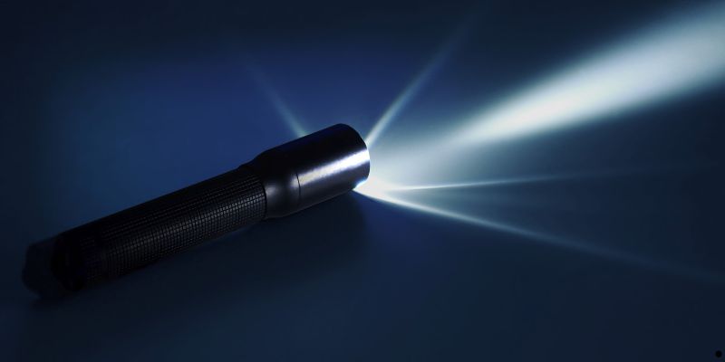 Melhor Lanterna Recarregável: as 5 melhores em 2025